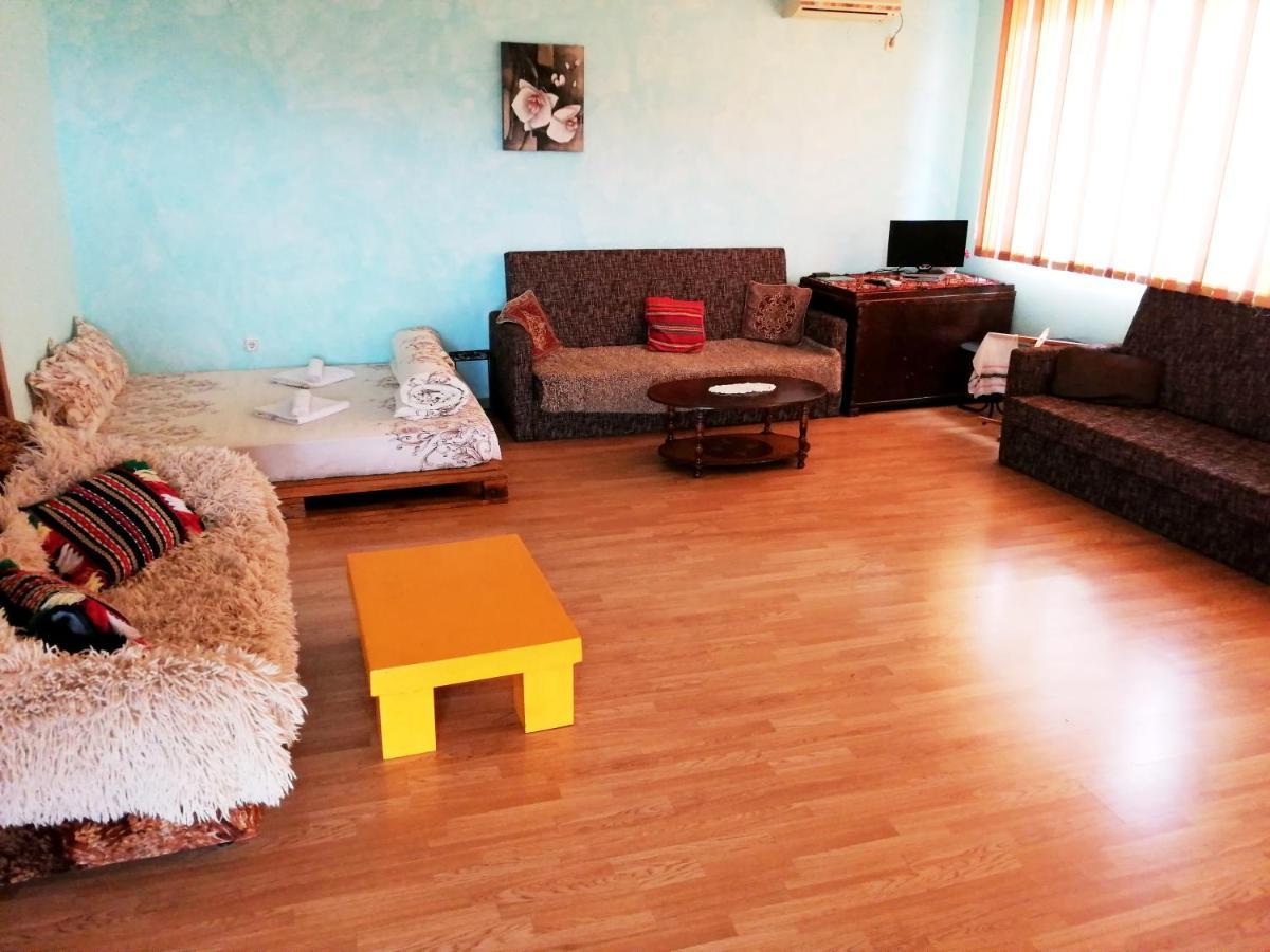 Guest House Misha Petrevene Kültér fotó