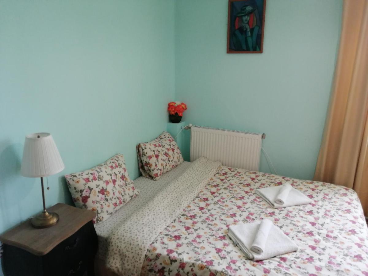 Guest House Misha Petrevene Kültér fotó