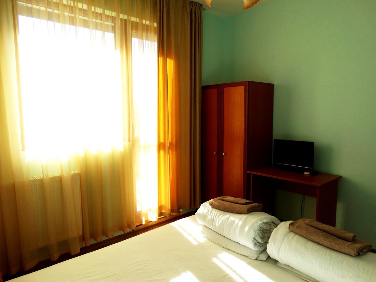 Guest House Misha Petrevene Kültér fotó