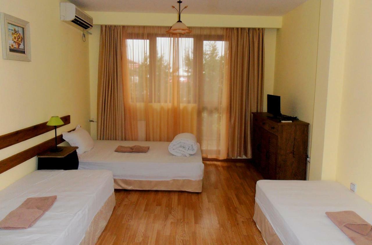 Guest House Misha Petrevene Kültér fotó