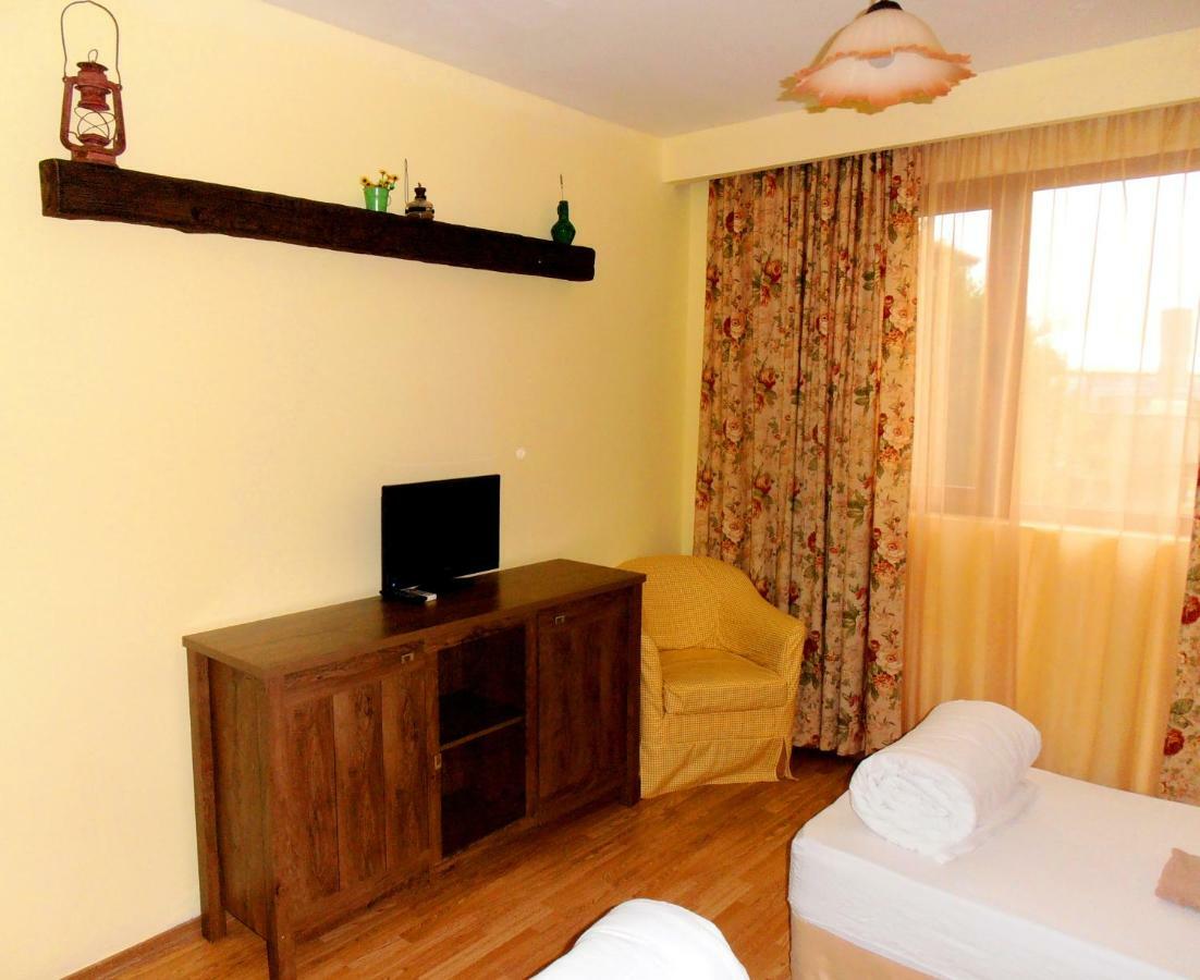 Guest House Misha Petrevene Kültér fotó