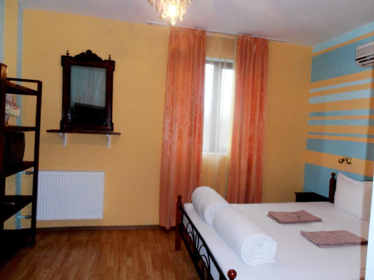 Guest House Misha Petrevene Kültér fotó