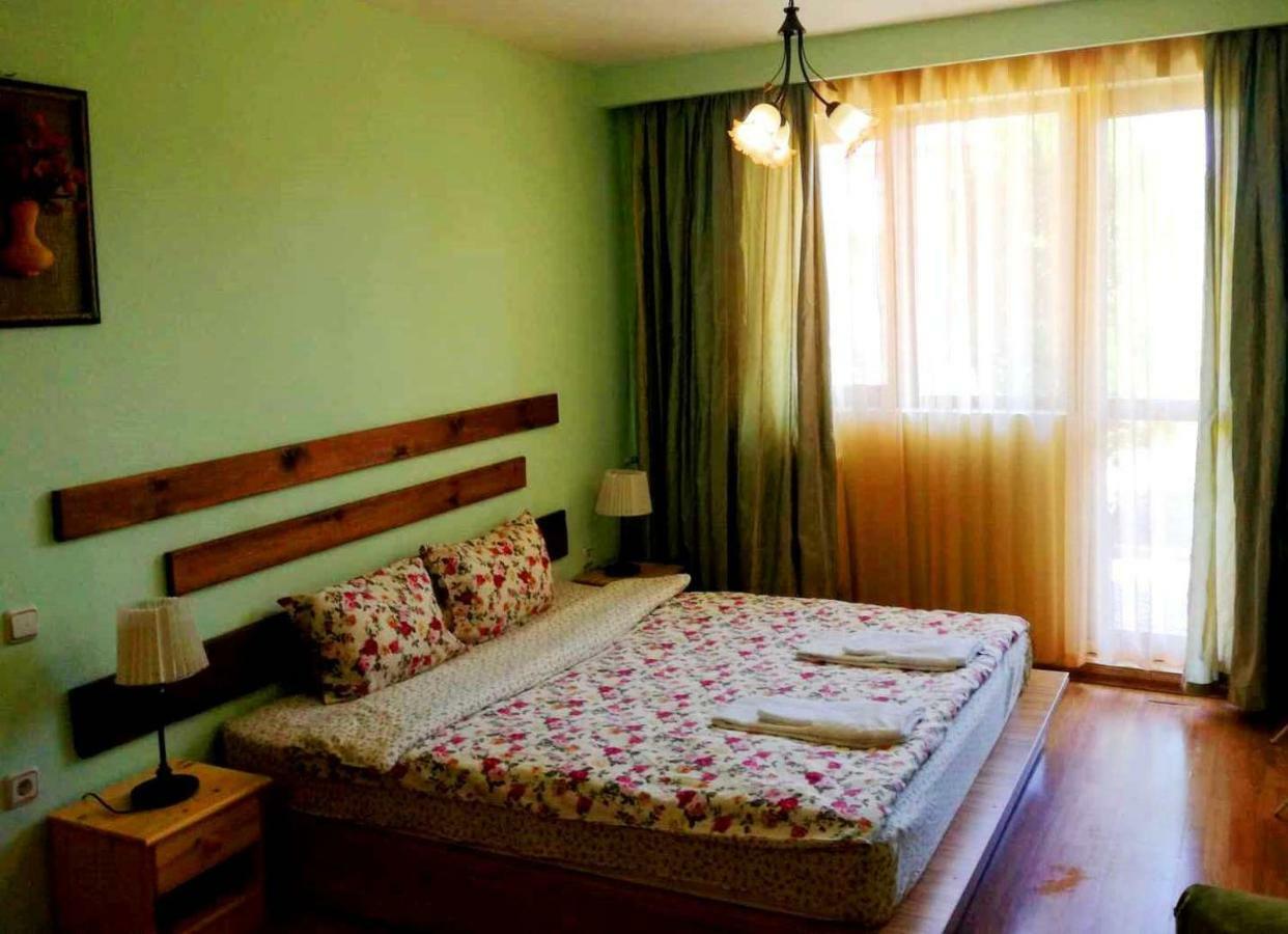 Guest House Misha Petrevene Kültér fotó